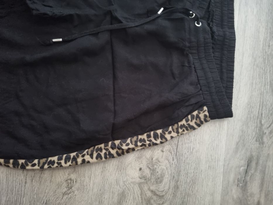 Spodnie przewiewne 38 Reserved