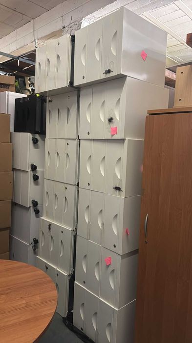 Kontenerek biały metalowy kontenerki pod biurko  biuro dom  szkóła