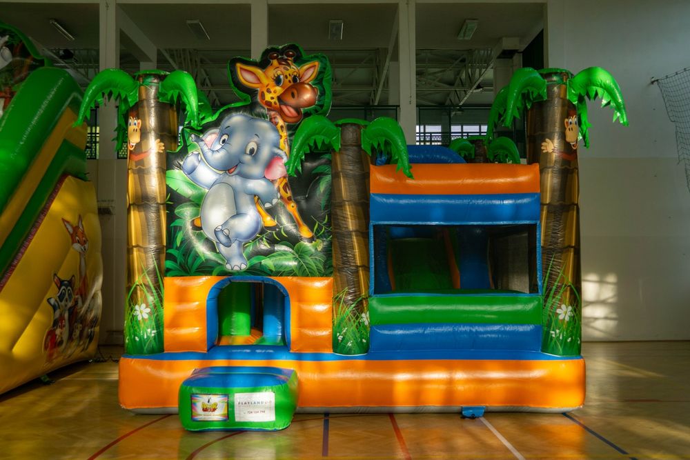 Zjeżdzalnia dmuchana, dmuchańce, dmuchaniec, wynajem dmuchańców