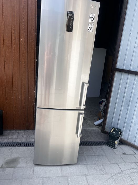 Холодильник з Німеччини LG