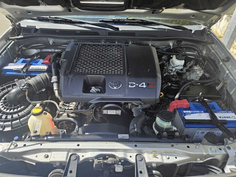 Toyota Hillux Tracker