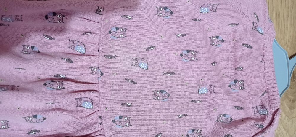 Sukienka sweterkowa w sowy Cool Club rozmiar 98