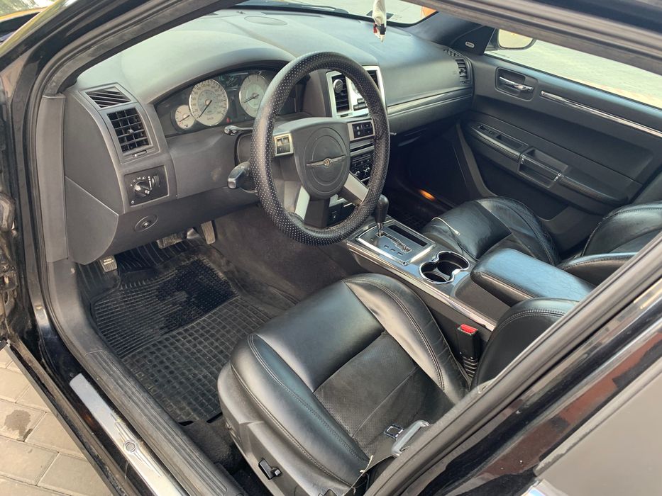 Chrysler 300C / 3.0 CRD / 2008r / polift / SRT design / Boston