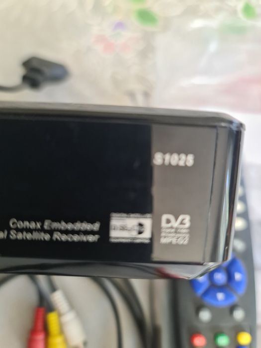 Цифровой спутниковый ресивер  Gione SIO25.