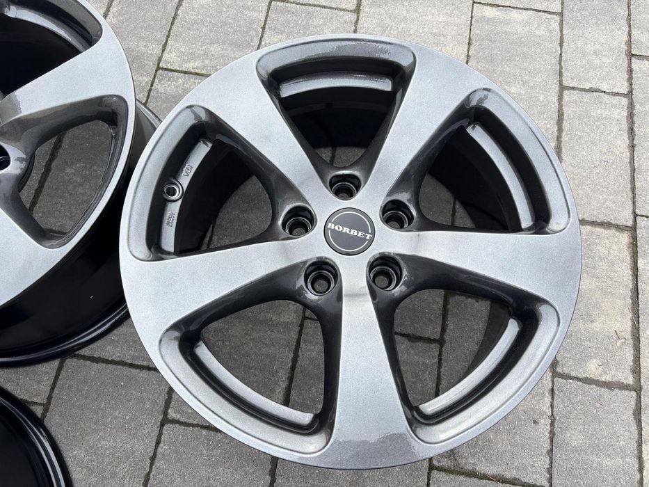 Alufelgi 17 5x120 Multivan Transporter T5 Borbet