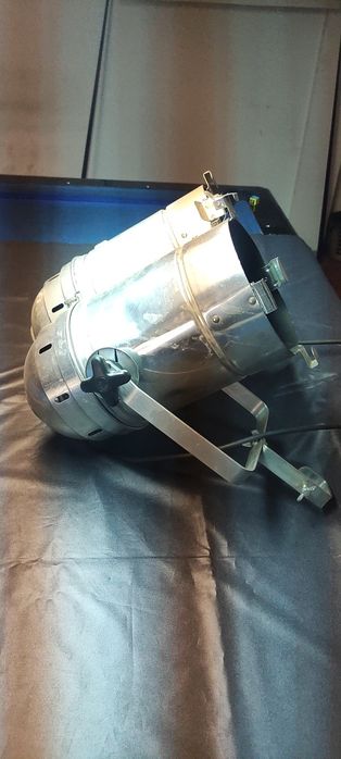 Industrial-Style Spotlight Projectors437155994345809922