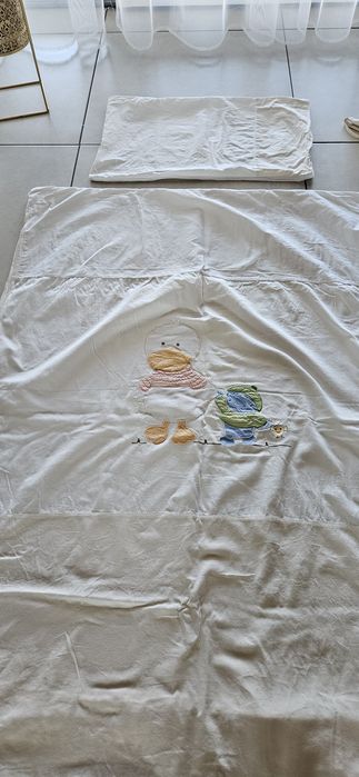 Zestaw do niemowlęcego łóżeczka