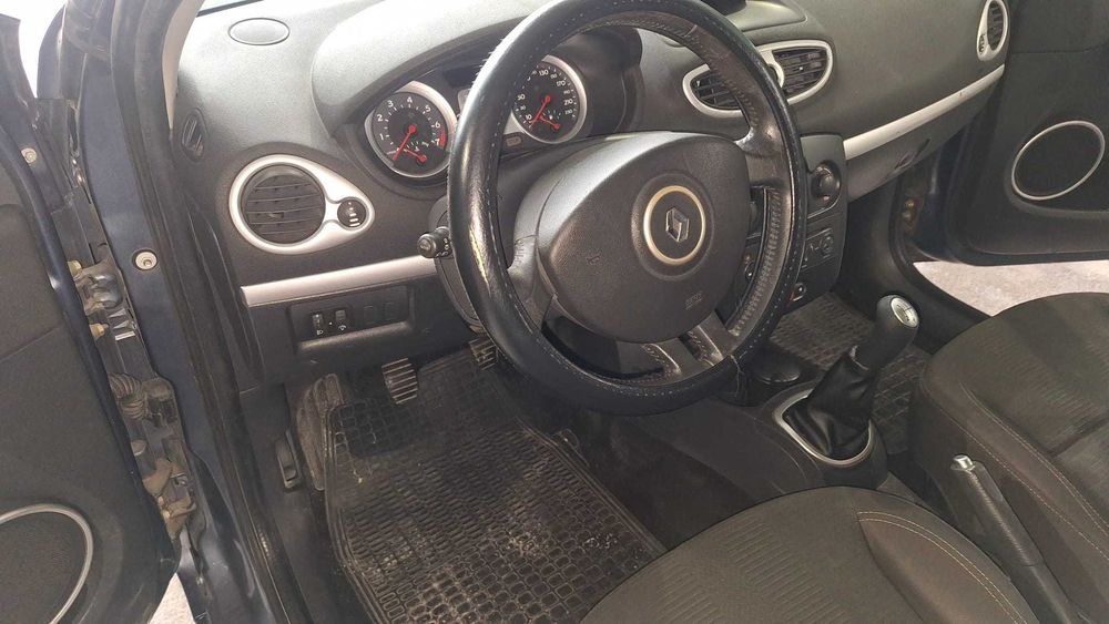Renault clio usado