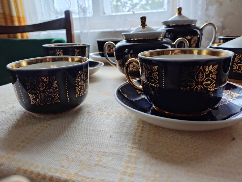 Продам темно-синій чайний сервіз