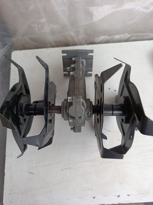 ПРОДАМ насадку - культиватор на мотокосу "кентавр НК-51 9/26