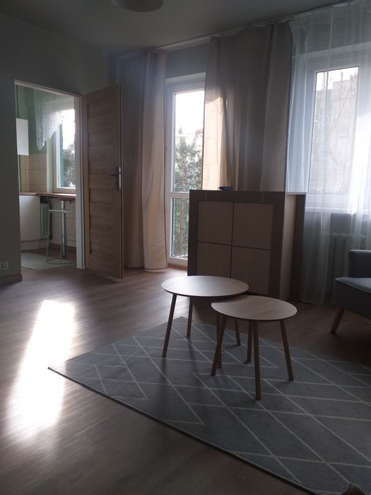 Kawalerka  w dobrej lokalizacji 1700 zł