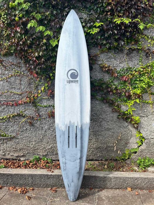 Prancha foil Dwind e light wing 8.4 full carbon LipWave