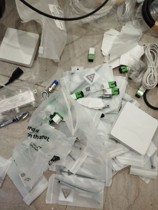 Vendo conjunto material fibra / informática novo