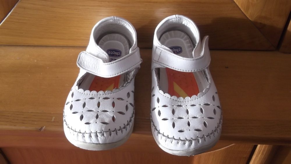 sapatos de menina lindos chicco
