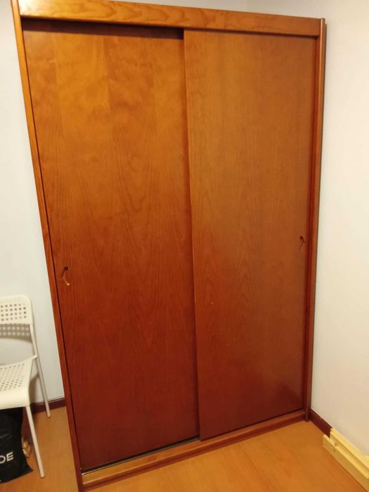 Roupeiro em madeira Pinho mel