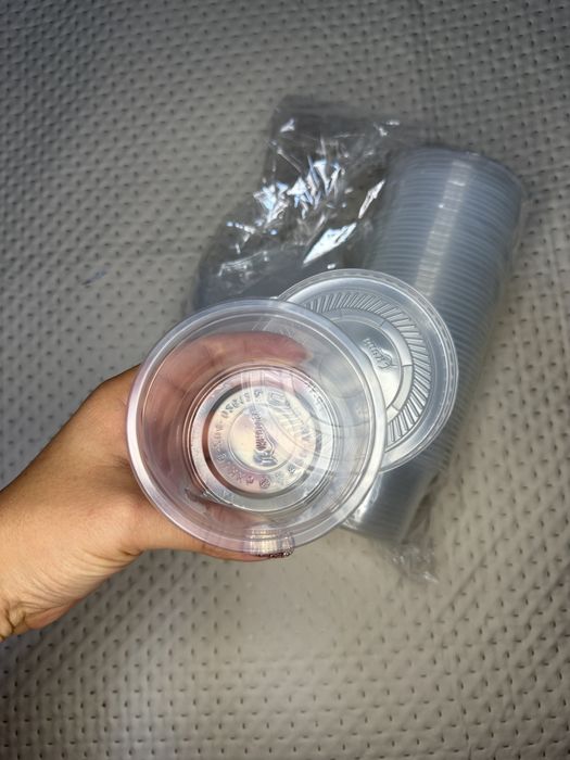 50 sztuk plastikowych pojemników z pokrywką