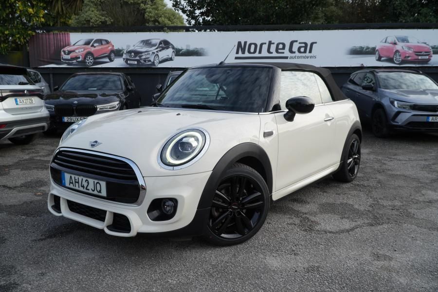 MINI Cabrio Cooper Premium Plus JCW Auto