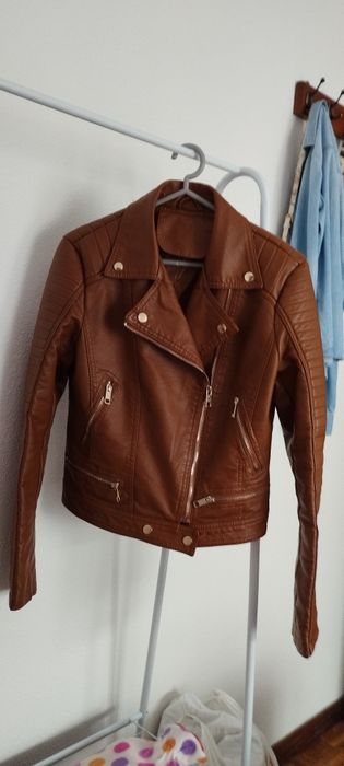 Vendo este blusão como novo infelizmente não me serve