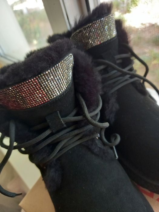 Продам теплі  ботіночки