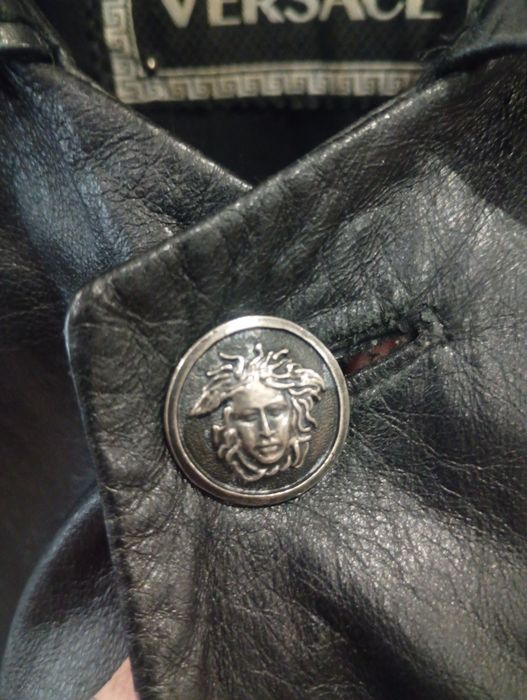 Піджак VERSACE...