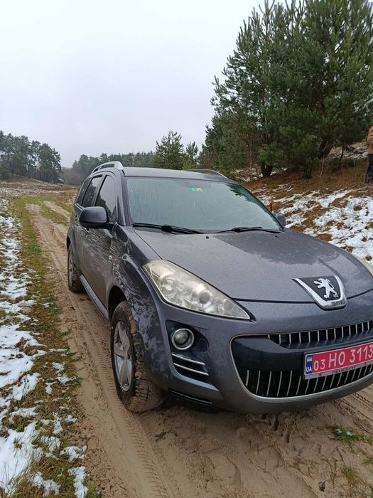 Peugeot 4007 2011 року