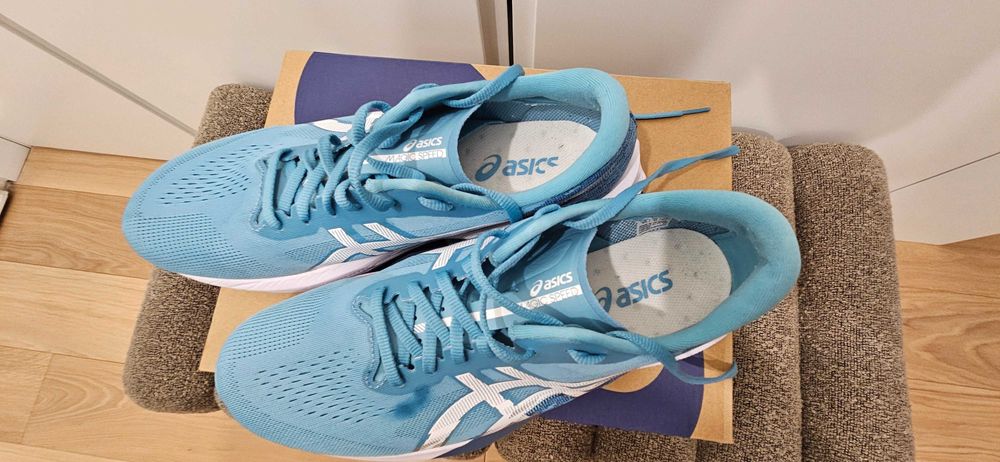 Sprzedam Asics Magic Speed 4