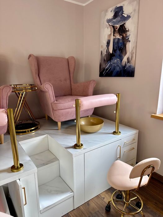 Wynajem stanowiska manicure i pedicure