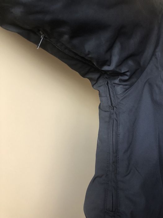 Чоловіча спортивна куртка