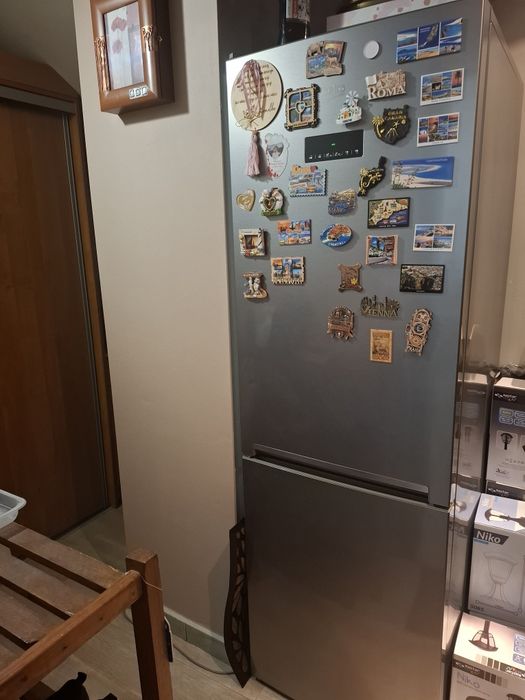 Lodówka Beko grafitowa no frost 185wys