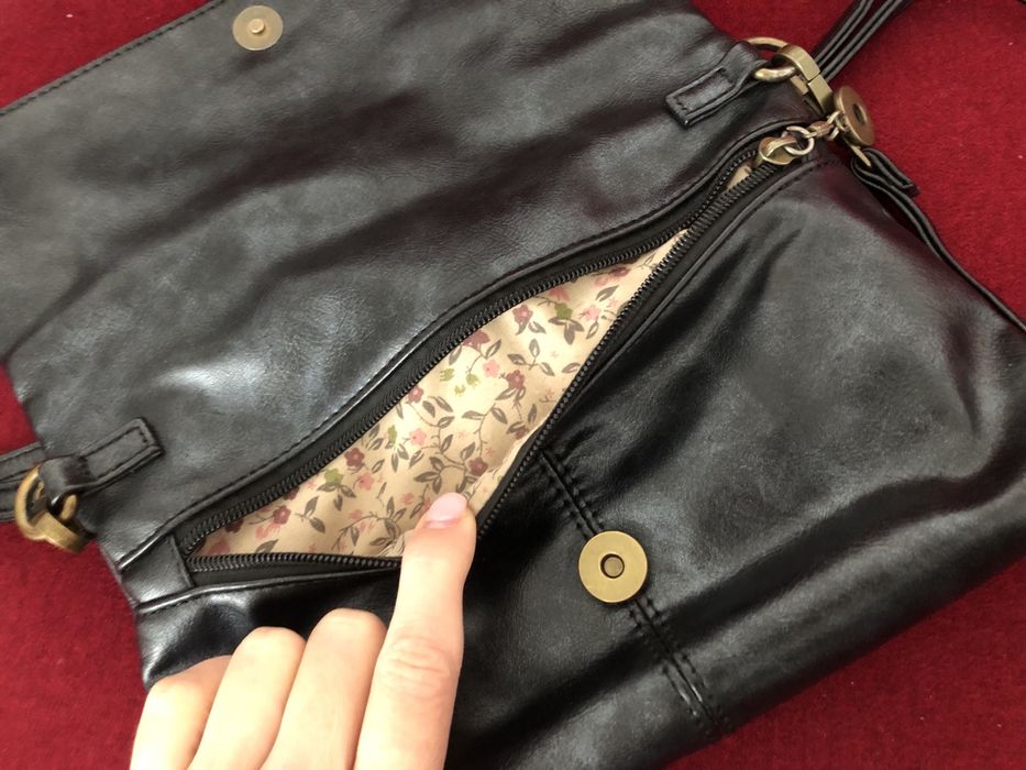 Funkcjonalna listonoszka torebka Deichmann