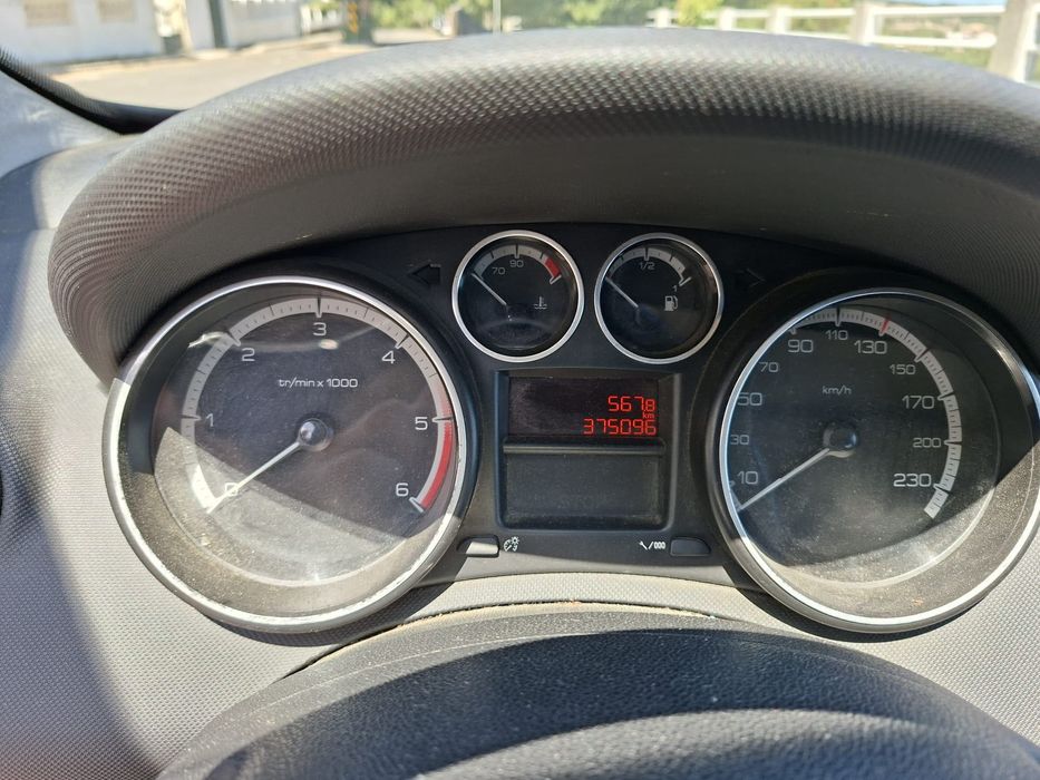 Peugeot 308 preto 2 lugares
