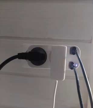 Adaptador Tomada Europeu com 2 USB 2500W