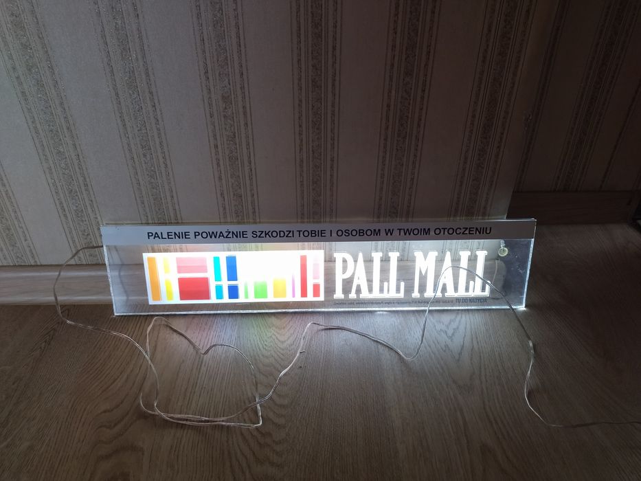 Reklama neon pall mall