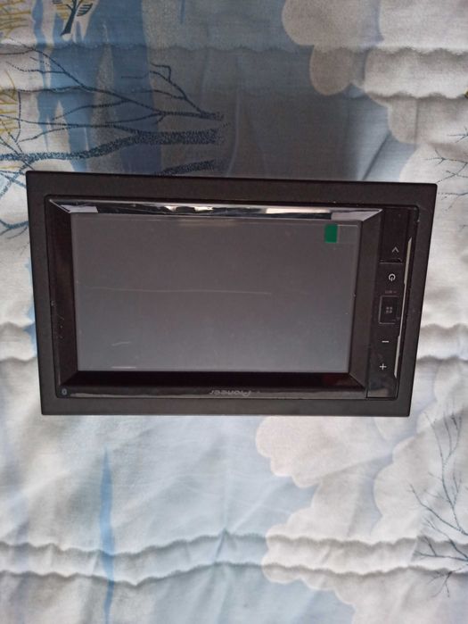Auto-Rádio Pioneer DMH-A240BT !
