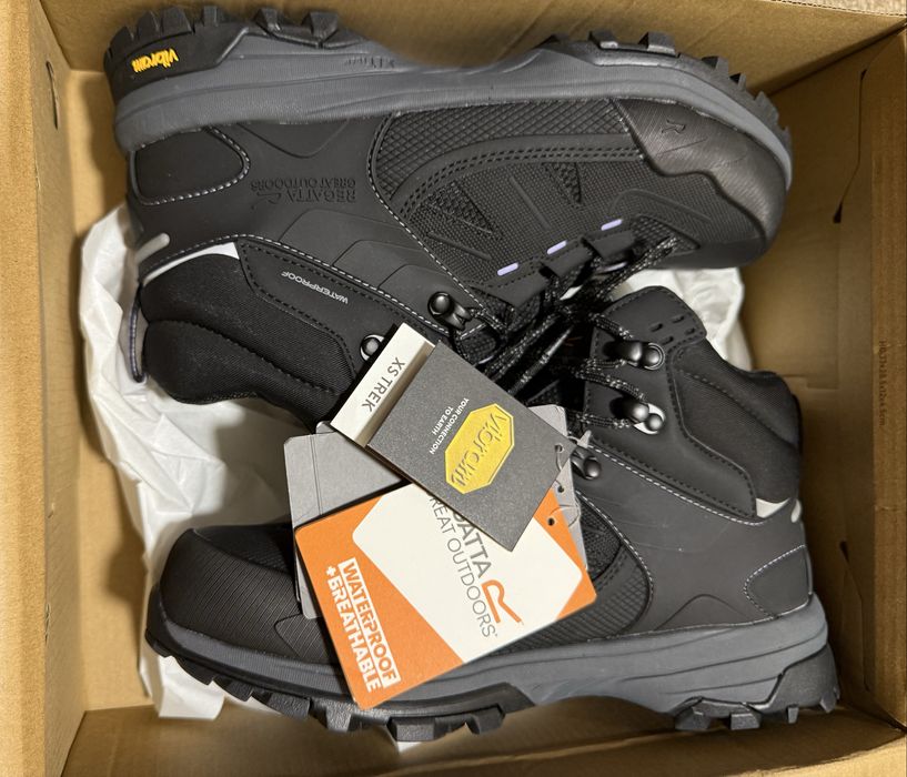 Водонепроникні жіночі трекінгові черевики Regatta /Vibram