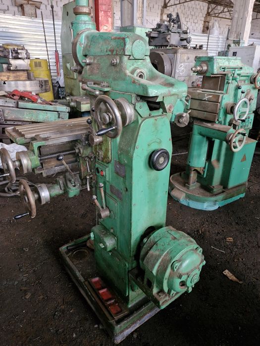 6В75 фрезерный станок