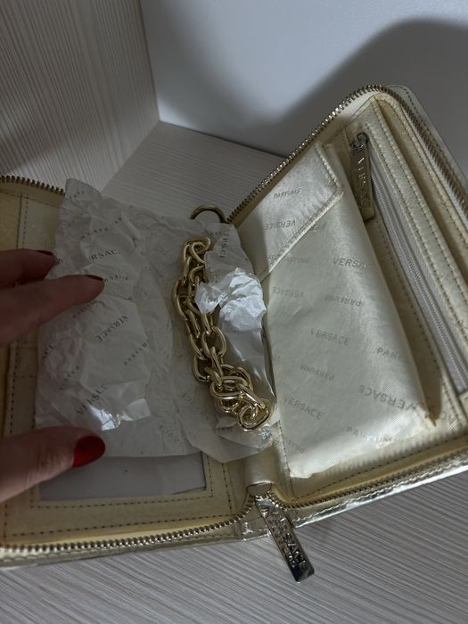 Золотий клатч Versece parfums , новий, Оригінал