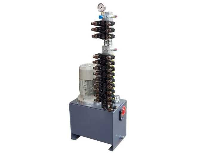 3kW Stacja hydrauliczna trójfazowa z rozdzielaczem 13 sekcyjnym DUPLOMATIC