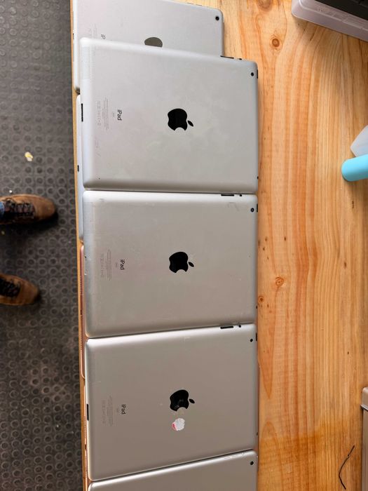 Lote Apple para Peças / Reparação – 54 iPhones + 26 iPads +iPods+Peças