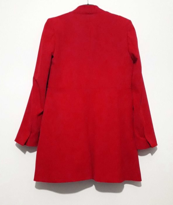 Casaco tipo fraque/ Levita lapela invertida vermelho da Zara T: L