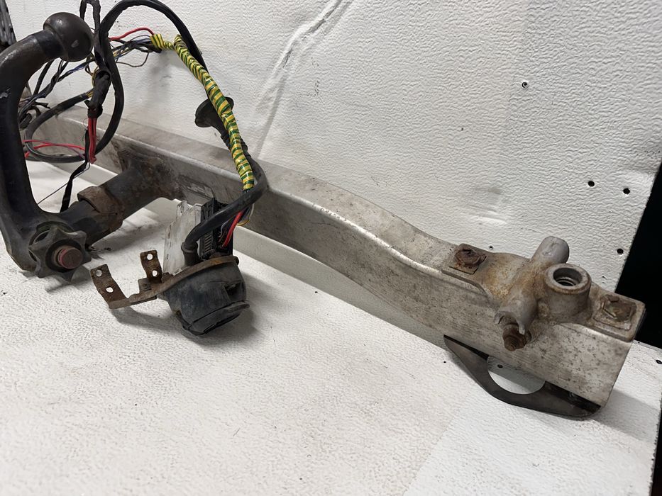 Hak Holowniczy Moduł Instalacji BMW E39 Kombi