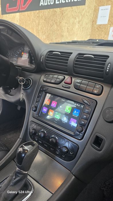 Rádio Android 14 com GPS Mercedes W203/W209 (Artigo Novo)