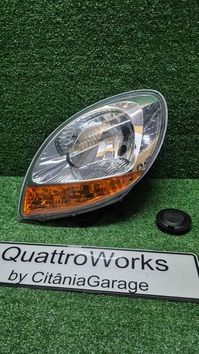 Otica Farol Esquerdo Renault Kangoo I KC FC 1997 a 2008 Ref. 551-1145L-LDEMY NOVO DEPO C/DANOS
