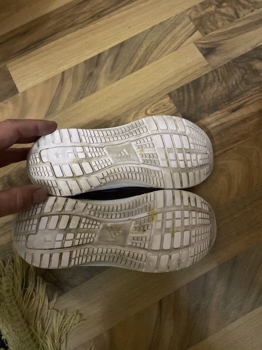 Кросівки Жіночі 36 розмір