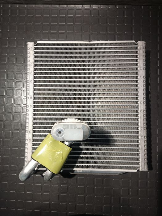 Кіа ніро Kia niro electric радіатор  випарник  кондиціонера 97139G5000