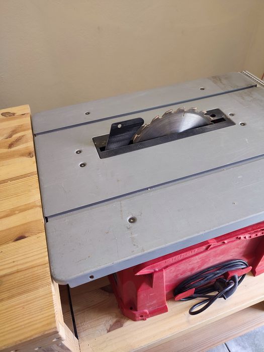 Serra de bancada Einhell TC-TS 2025/1