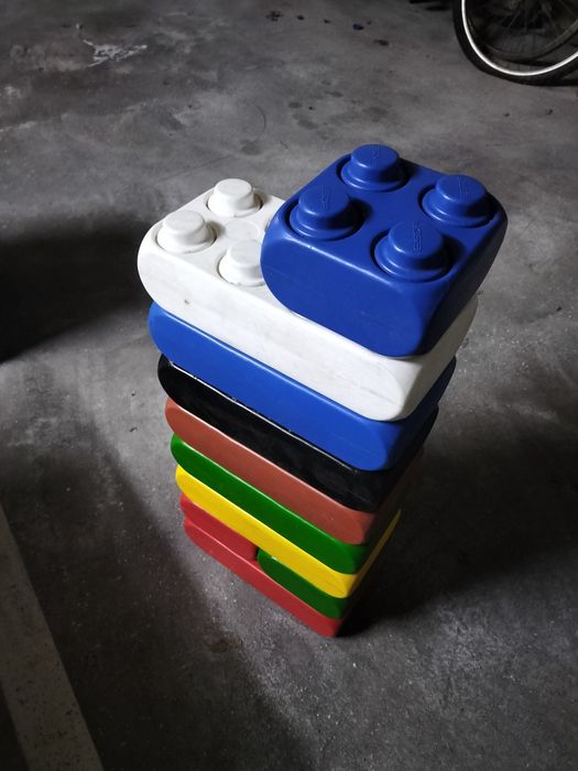Conjunto de legos enormes.