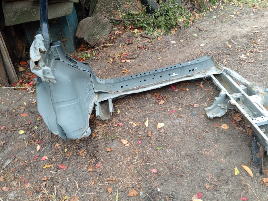 Лонжерон Тойота рав 4