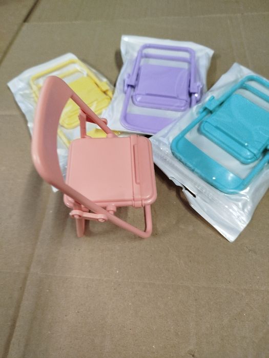 Stojak na telefon- krzesełko 4 szt (A11)