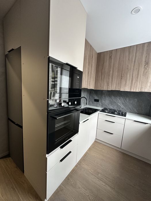 Продаж  1-кім.квартири з сучасним ремонтом в новому будинку !